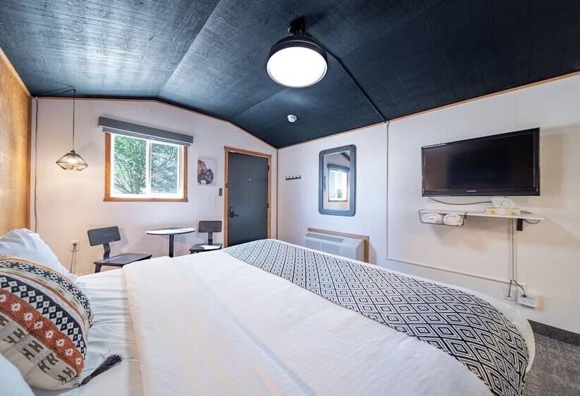 فندق على الطريق Hansen Inn And Cabins