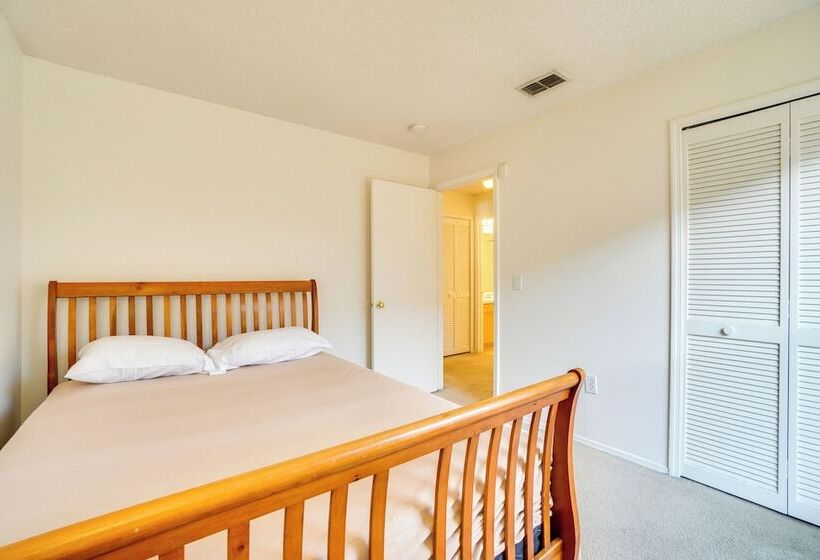 Close To Attraction: Home In Orlando