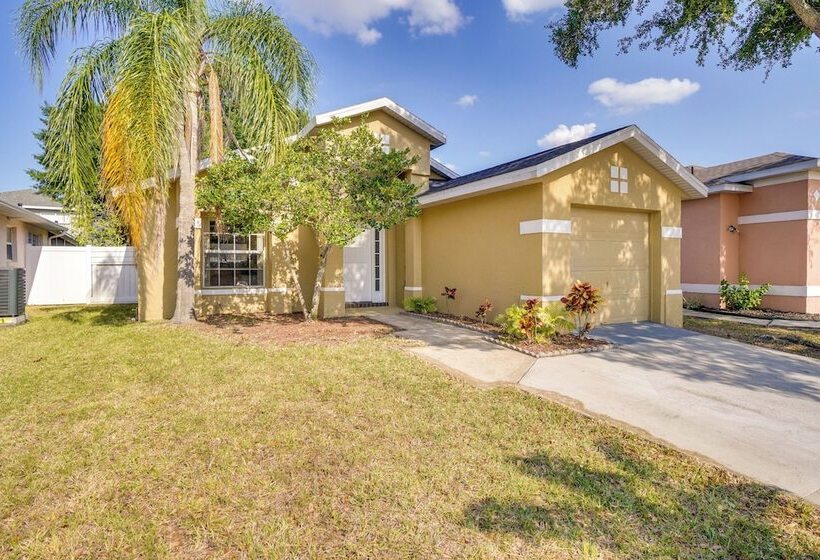 Close To Attraction: Home In Orlando
