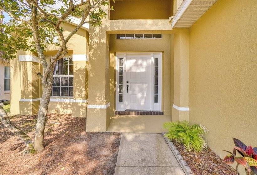 Close To Attraction: Home In Orlando