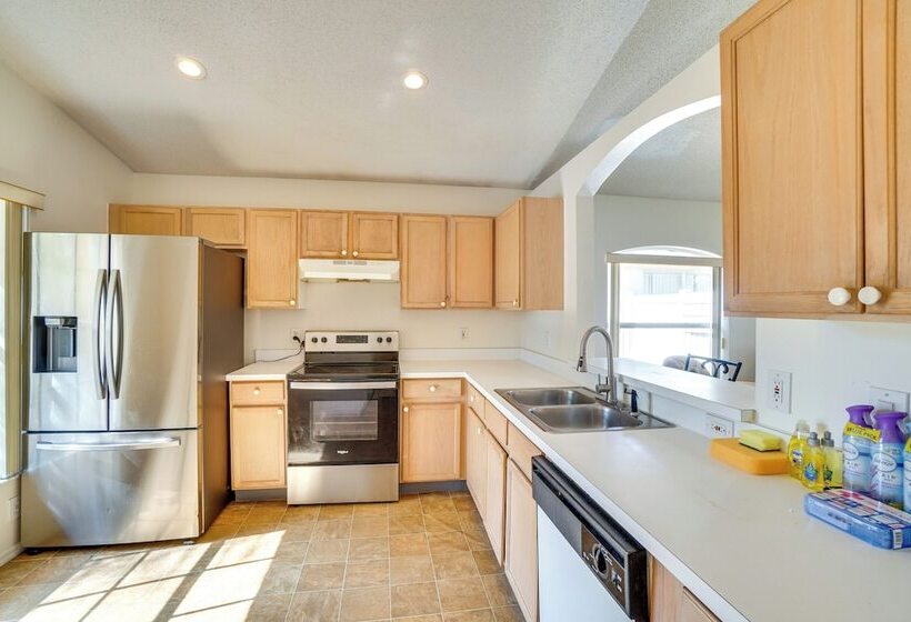 Close To Attraction: Home In Orlando