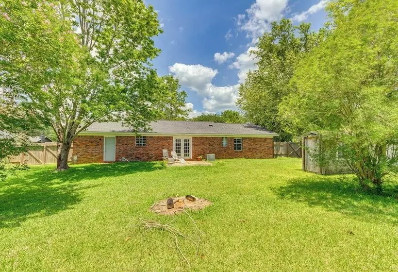 Pace Family Home: 1 Mi To Beach & Park!