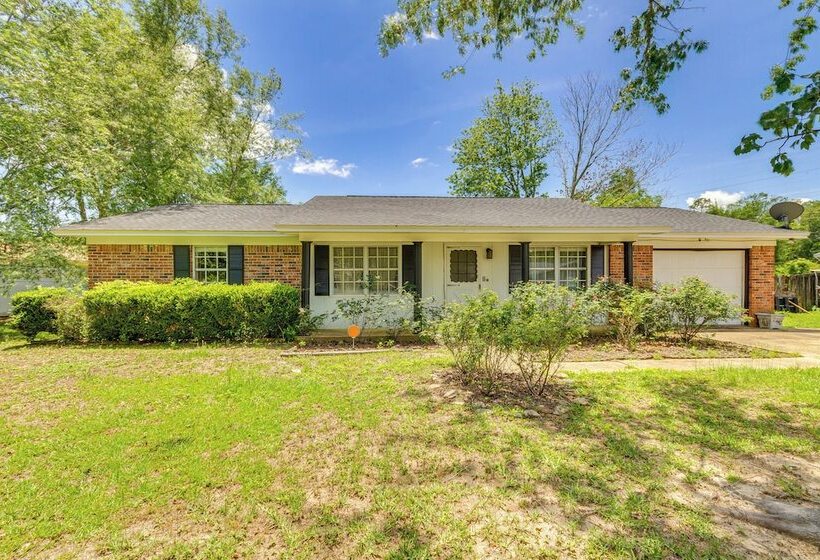 Pace Family Home: 1 Mi To Beach & Park!