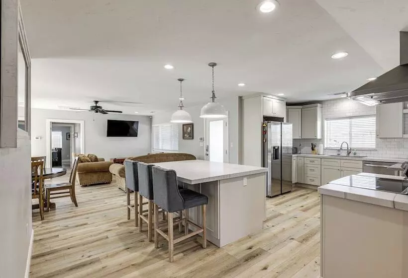 Quaint Hughson Vacation Rental, Walk To Downtown!