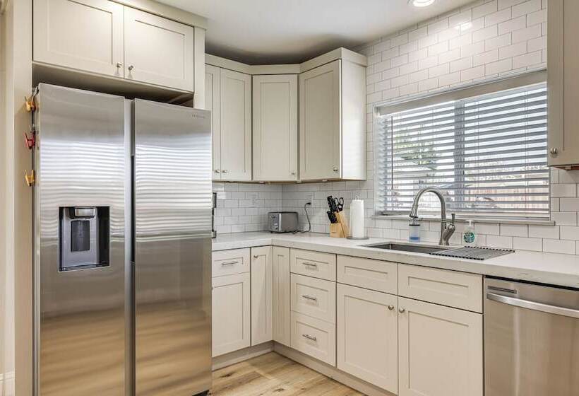 Quaint Hughson Vacation Rental, Walk To Downtown!