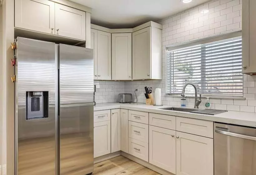 Quaint Hughson Vacation Rental, Walk To Downtown!