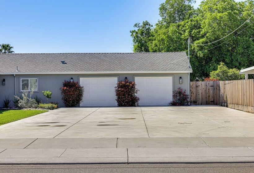 Quaint Hughson Vacation Rental, Walk To Downtown!