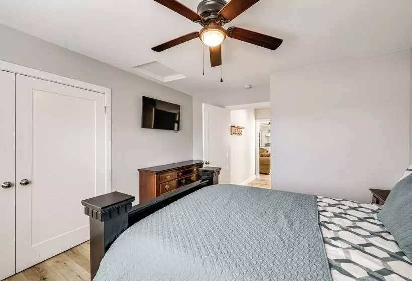 Quaint Hughson Vacation Rental, Walk To Downtown!