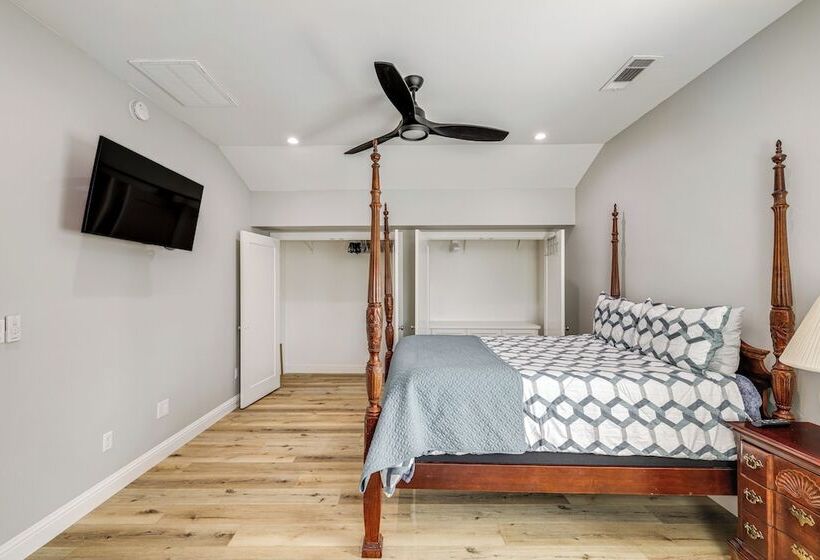 Quaint Hughson Vacation Rental, Walk To Downtown!