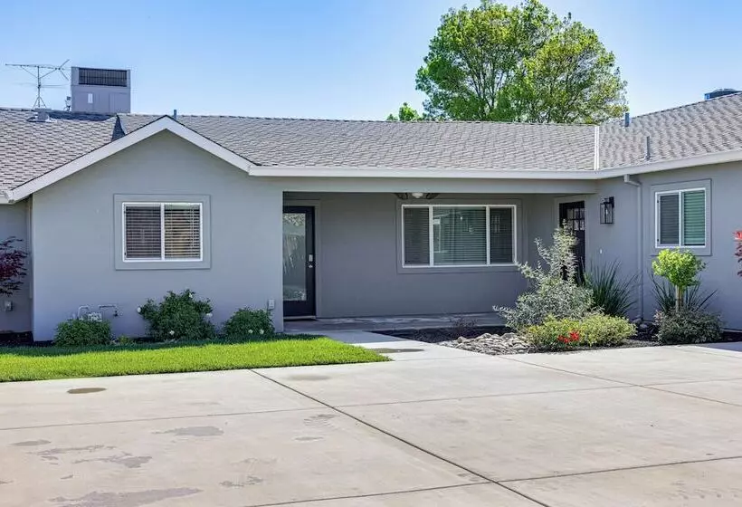 Quaint Hughson Vacation Rental, Walk To Downtown!