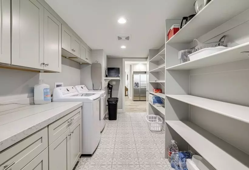 Quaint Hughson Vacation Rental, Walk To Downtown!