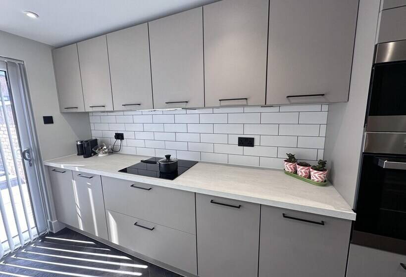 اقامتگاه Beautiful Hidden Hideout   Centre Of St Andrews