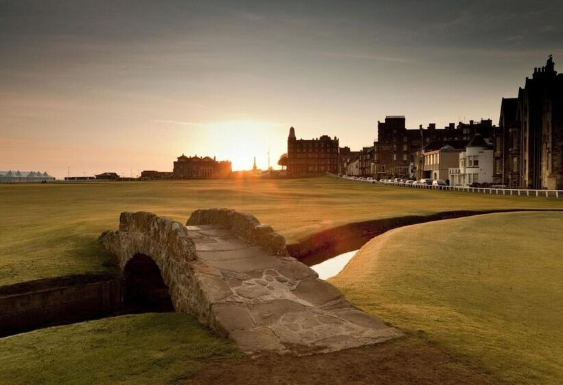 اقامتگاه Beautiful Hidden Hideout   Centre Of St Andrews