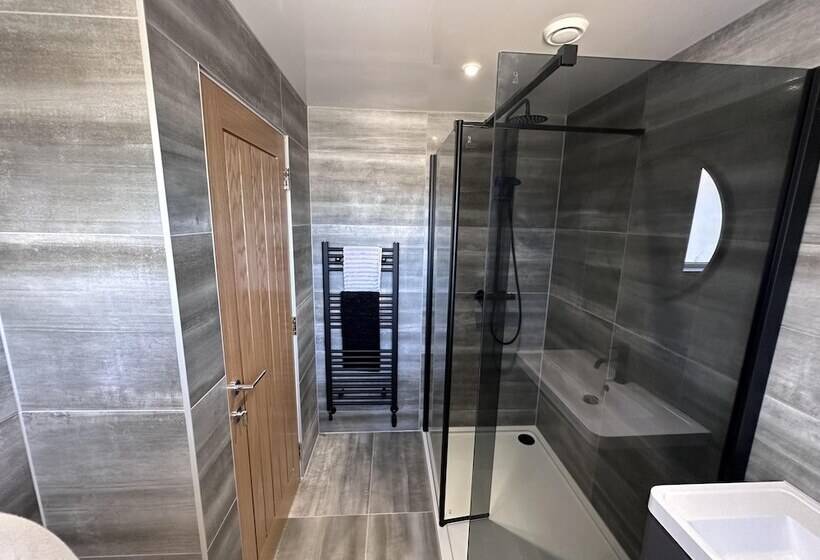 اقامتگاه Beautiful Hidden Hideout   Centre Of St Andrews