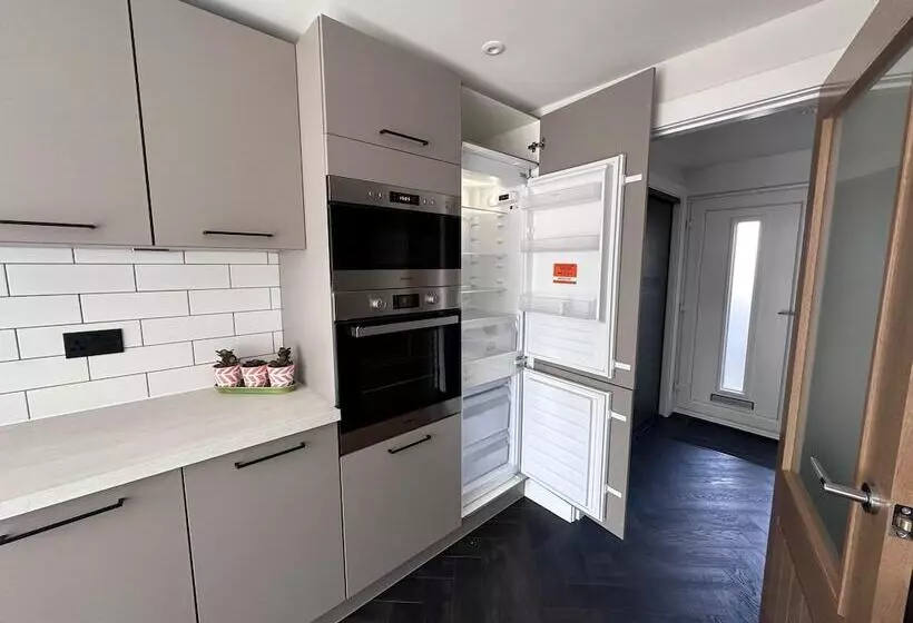 اقامتگاه Beautiful Hidden Hideout   Centre Of St Andrews