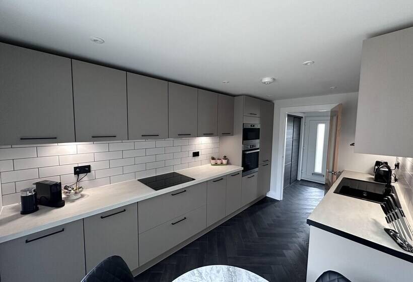 اقامتگاه Beautiful Hidden Hideout   Centre Of St Andrews