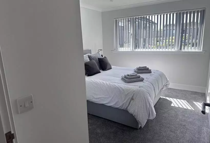 اقامتگاه Beautiful Hidden Hideout   Centre Of St Andrews