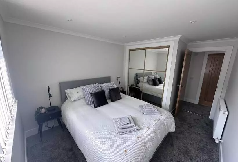 اقامتگاه Beautiful Hidden Hideout   Centre Of St Andrews