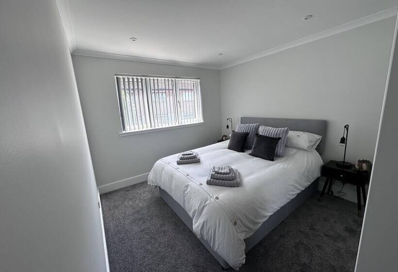 اقامتگاه Beautiful Hidden Hideout   Centre Of St Andrews