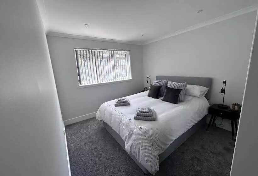 اقامتگاه Beautiful Hidden Hideout   Centre Of St Andrews