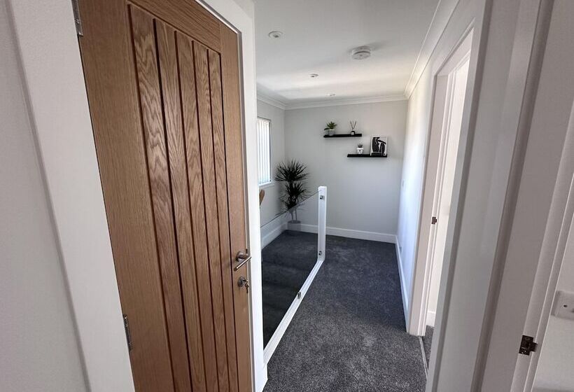 اقامتگاه Beautiful Hidden Hideout   Centre Of St Andrews