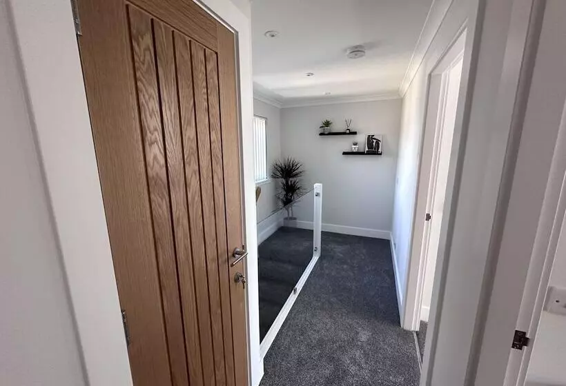 اقامتگاه Beautiful Hidden Hideout   Centre Of St Andrews