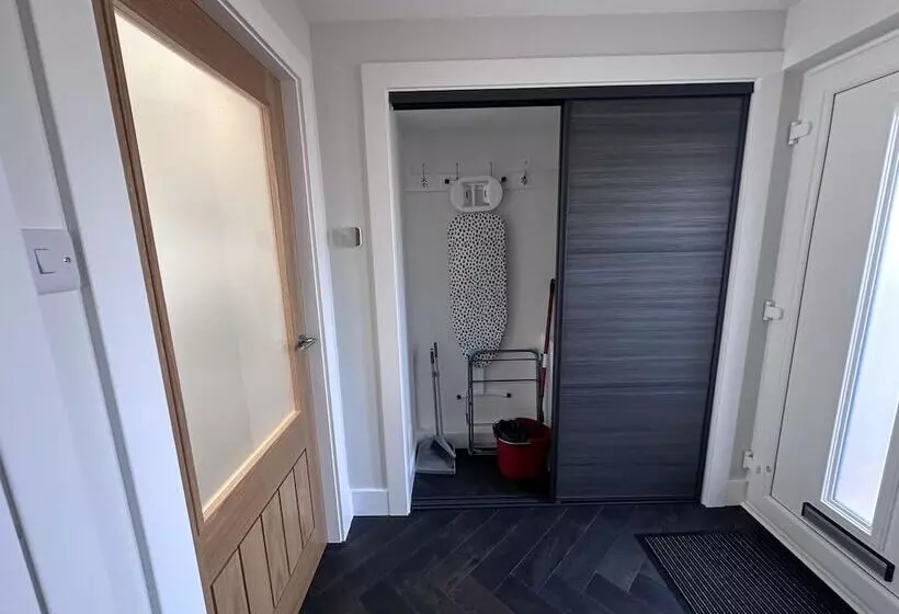 اقامتگاه Beautiful Hidden Hideout   Centre Of St Andrews