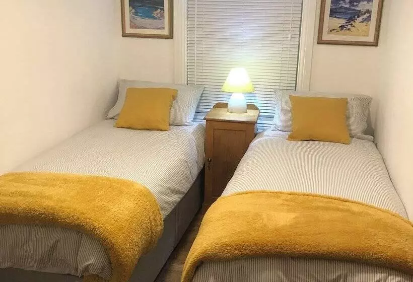 Residenssi Colbost/3bedcottage/woodburner/greatwalks