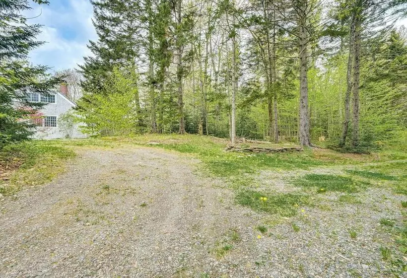 4 Mi To Lake Raponda! Secluded Family Cottage