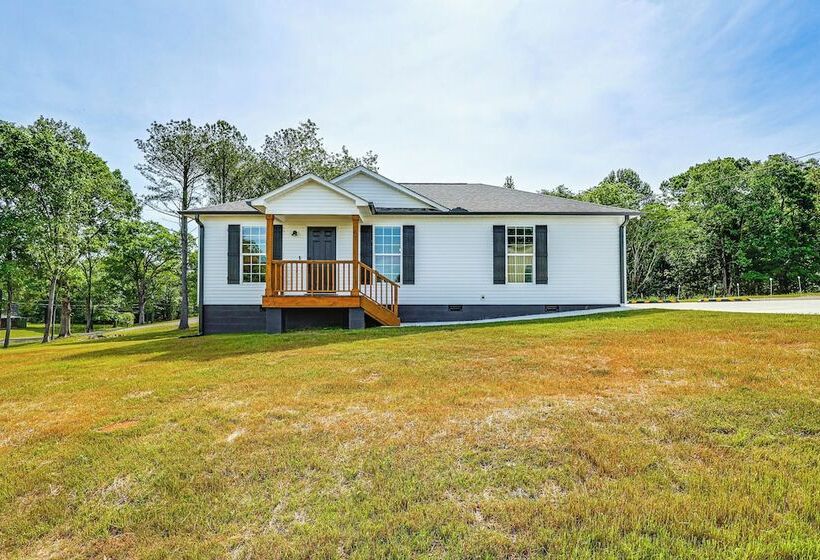 Secluded Guntersville Home Near Lake & Marinas!