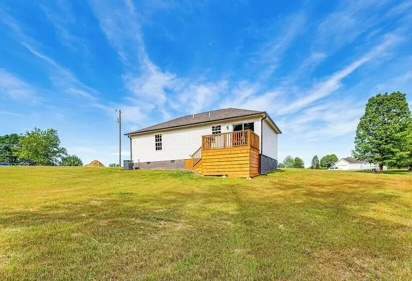 Secluded Guntersville Home Near Lake & Marinas!