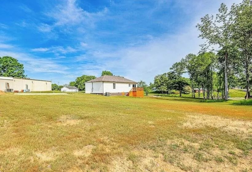 Secluded Guntersville Home Near Lake & Marinas!