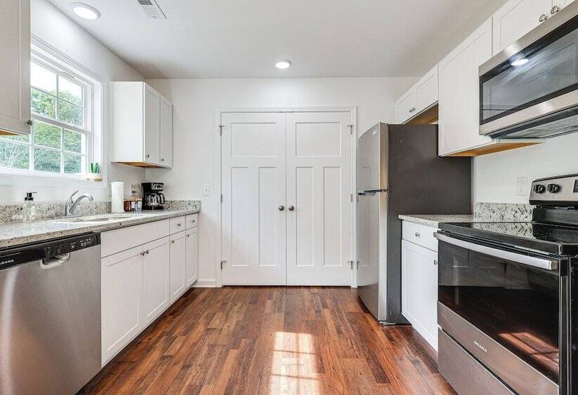 Secluded Guntersville Home Near Lake & Marinas!