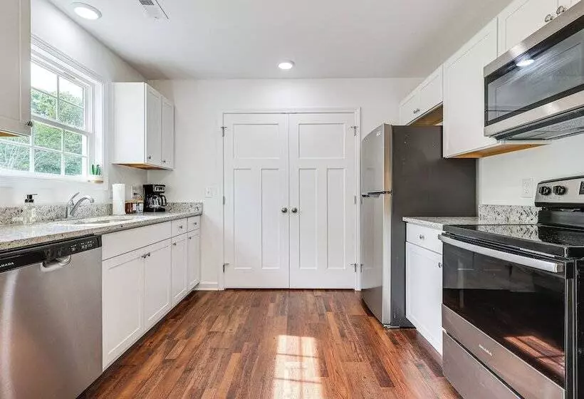 Secluded Guntersville Home Near Lake & Marinas!