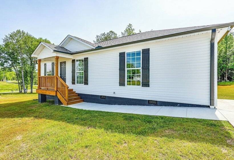 Secluded Guntersville Home Near Lake & Marinas!