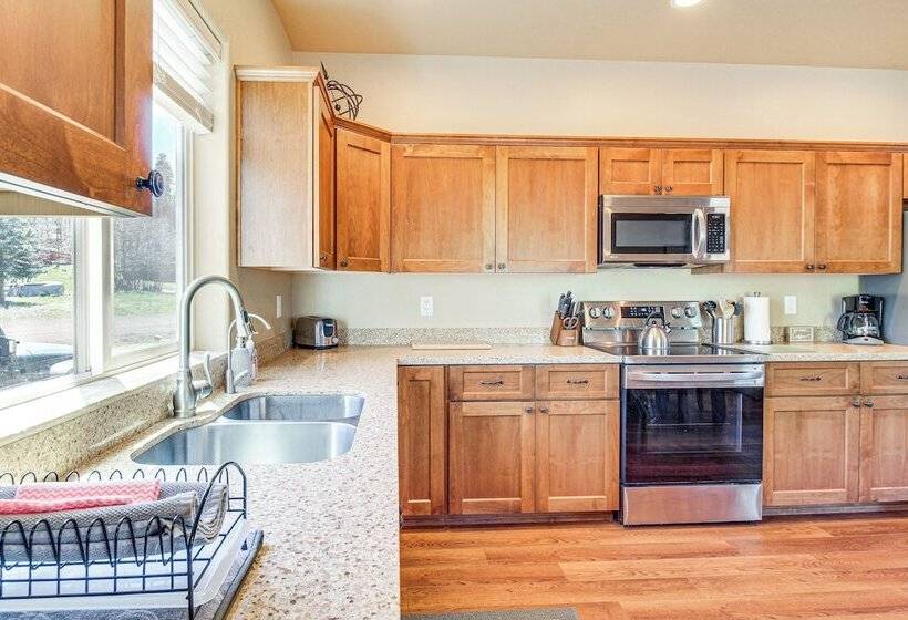 Deck & Atv Trail Access: Quiet Cabin In Show Low