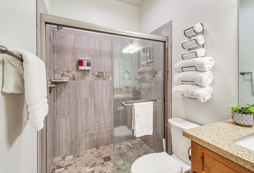 Deck & Atv Trail Access: Quiet Cabin In Show Low