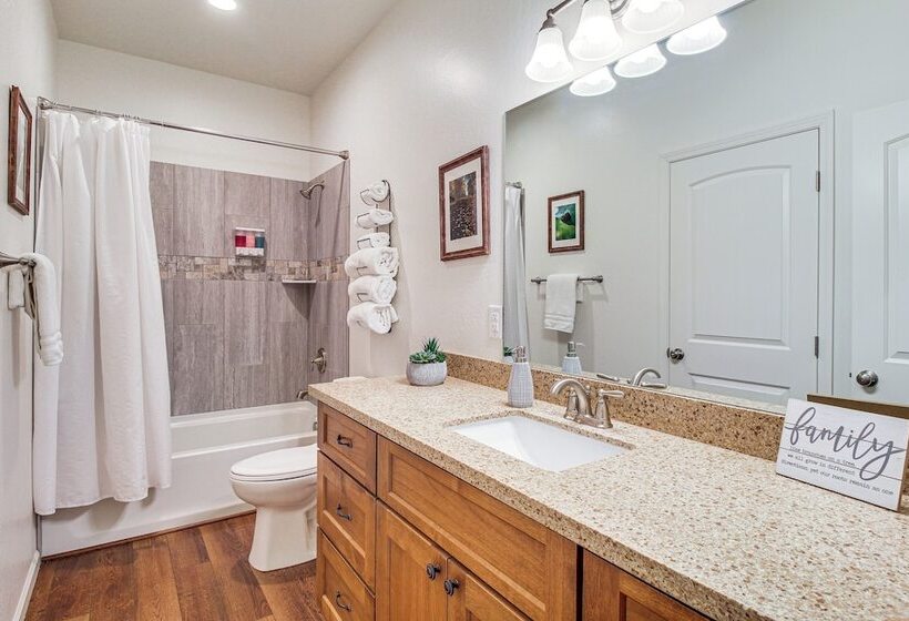 Deck & Atv Trail Access: Quiet Cabin In Show Low