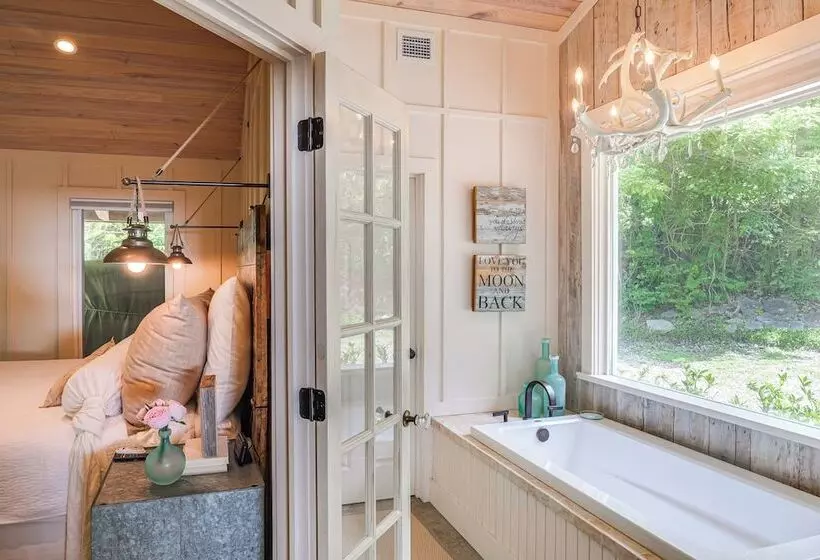 Silver Point Home ~ 1/2 Mi To Center Hill Lake!