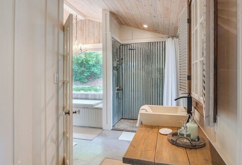 Silver Point Home ~ 1/2 Mi To Center Hill Lake!