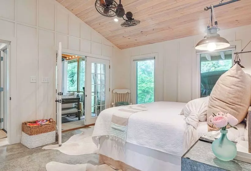 Silver Point Home ~ 1/2 Mi To Center Hill Lake!