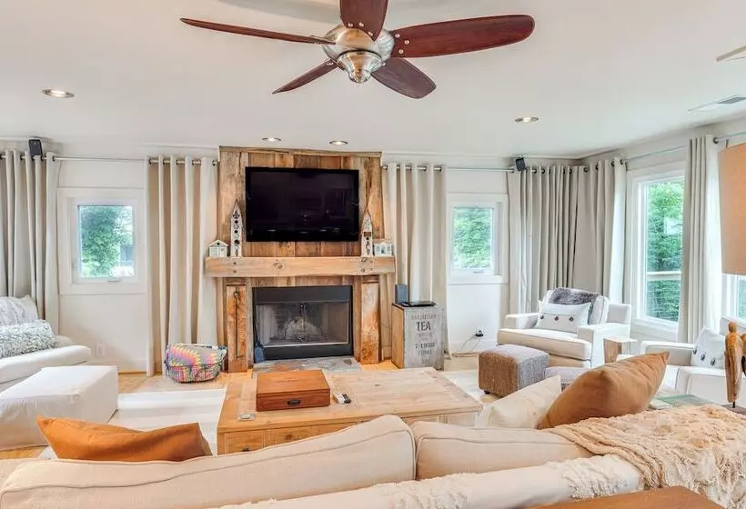 Silver Point Home ~ 1/2 Mi To Center Hill Lake!