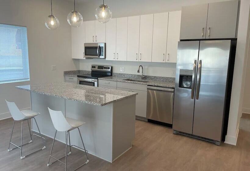 Barsala At The Monroe Apartments