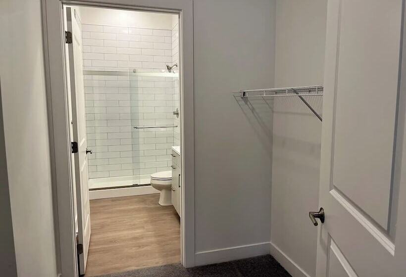 Barsala At The Monroe Apartments