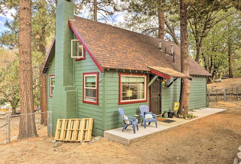Wrightwood Cabin W/ Cozy Interior!