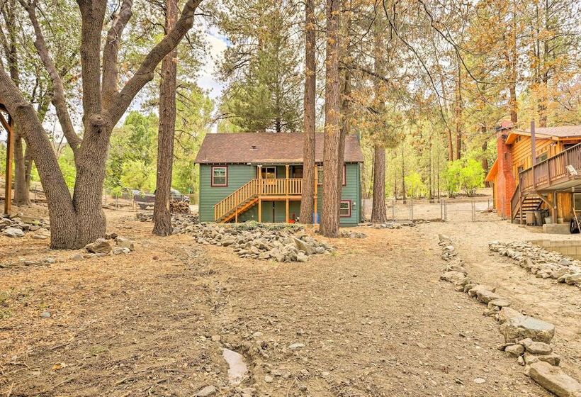 Wrightwood Cabin W/ Cozy Interior!