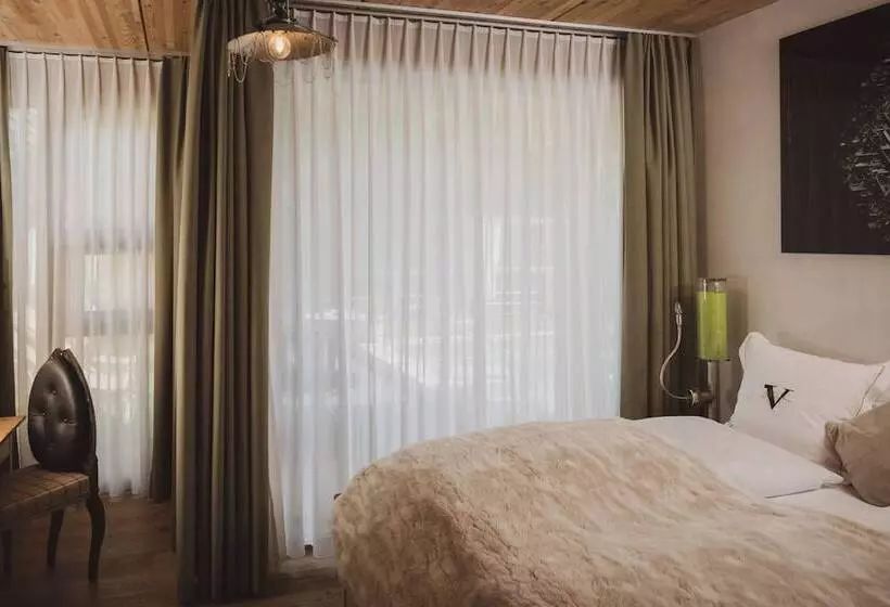 Backstage Hotel Serviced Apartments