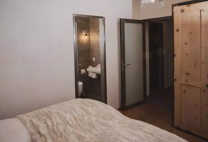 Backstage Hotel Serviced Apartments