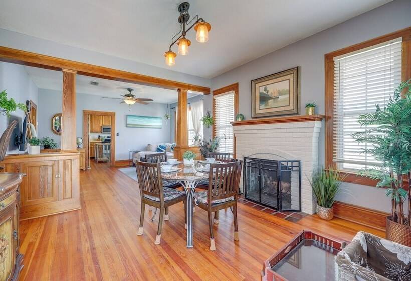 Beautiful Jacksonville Home: Walkable Location!