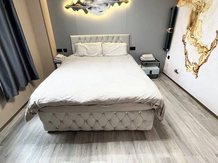 Aamiaismajoitus (B&B) Addison S Adorable Abode